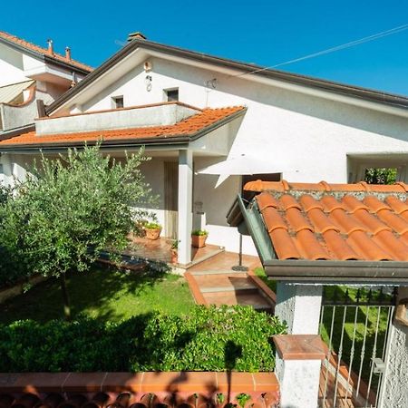 B&B Il Girasole Ortonovo Luaran gambar