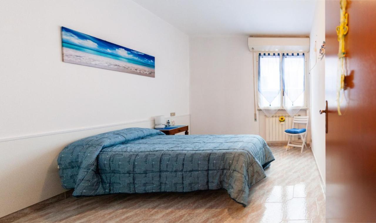 B&B Il Girasole Ortonovo Luaran gambar