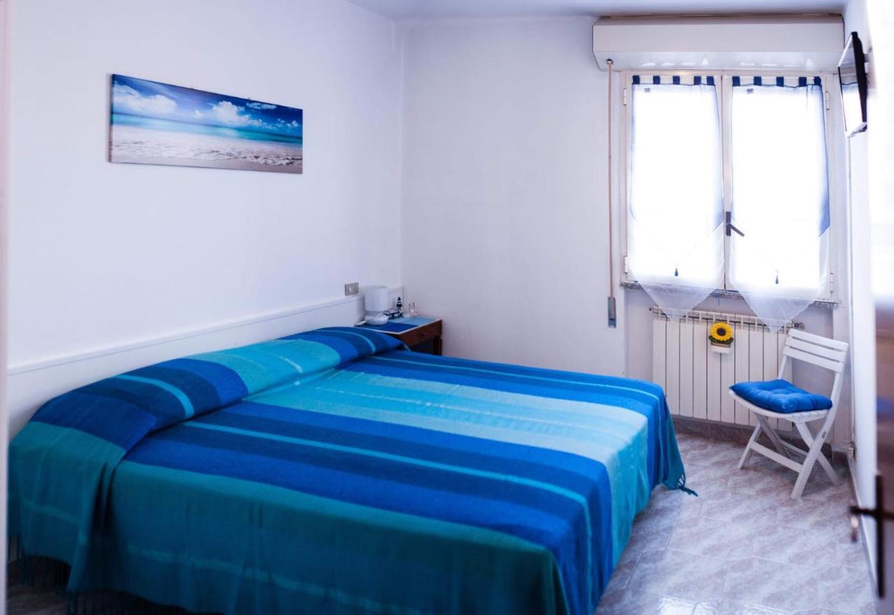 B&B Il Girasole Ortonovo Luaran gambar