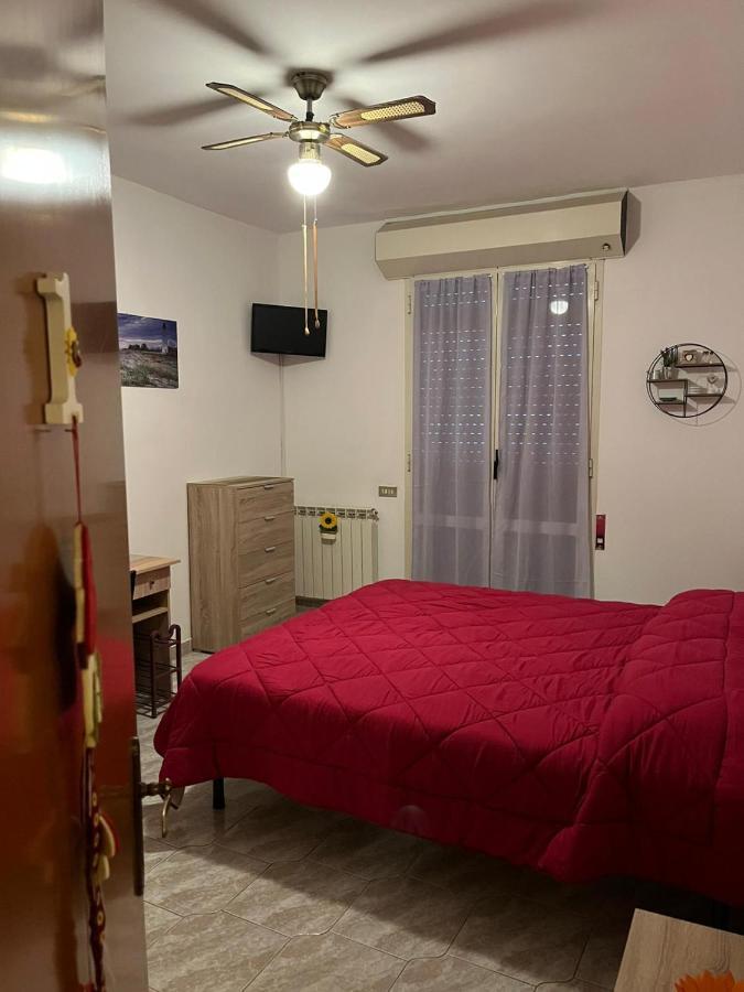 B&B Il Girasole Ortonovo Luaran gambar