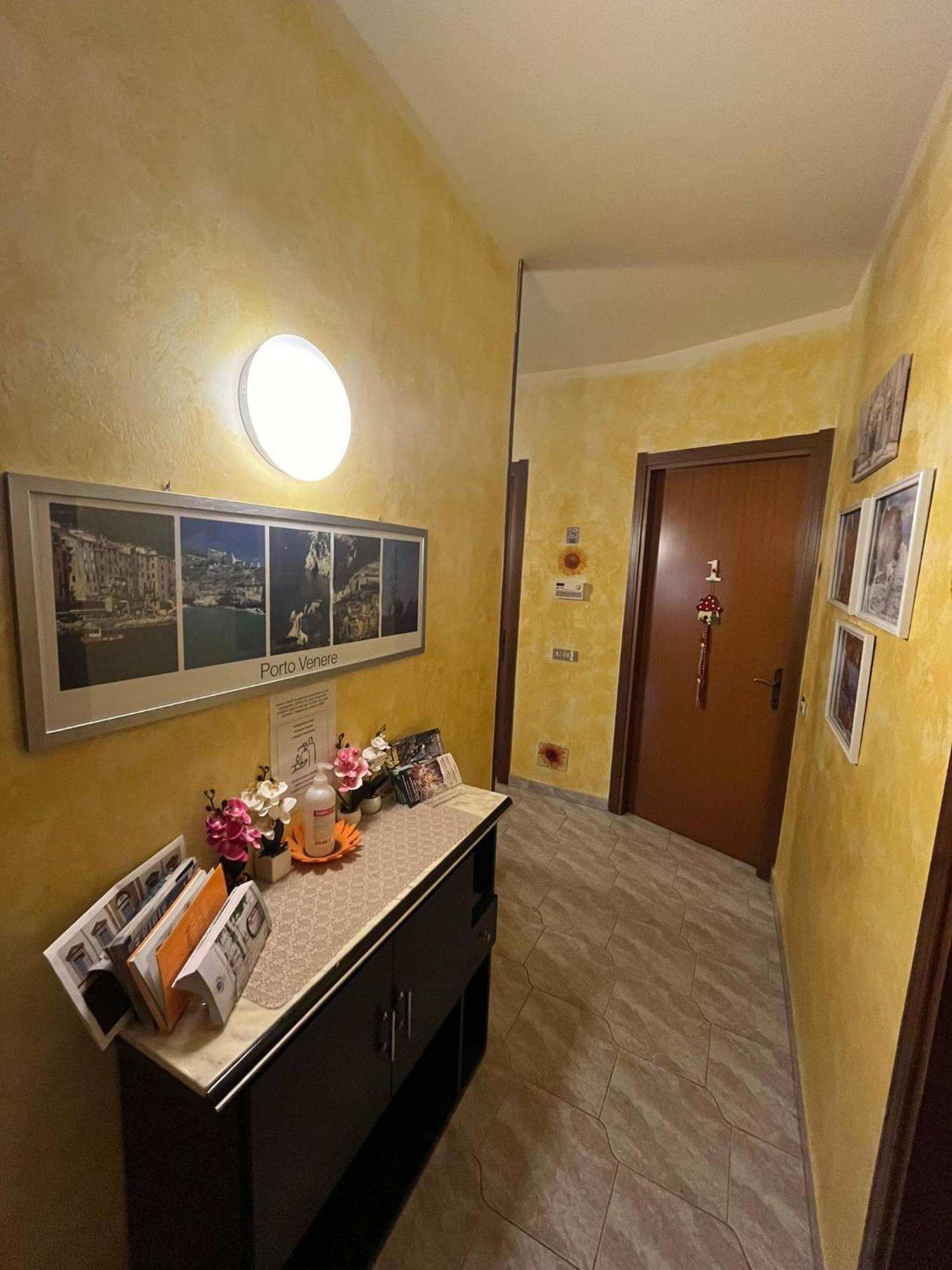 B&B Il Girasole Ortonovo Luaran gambar