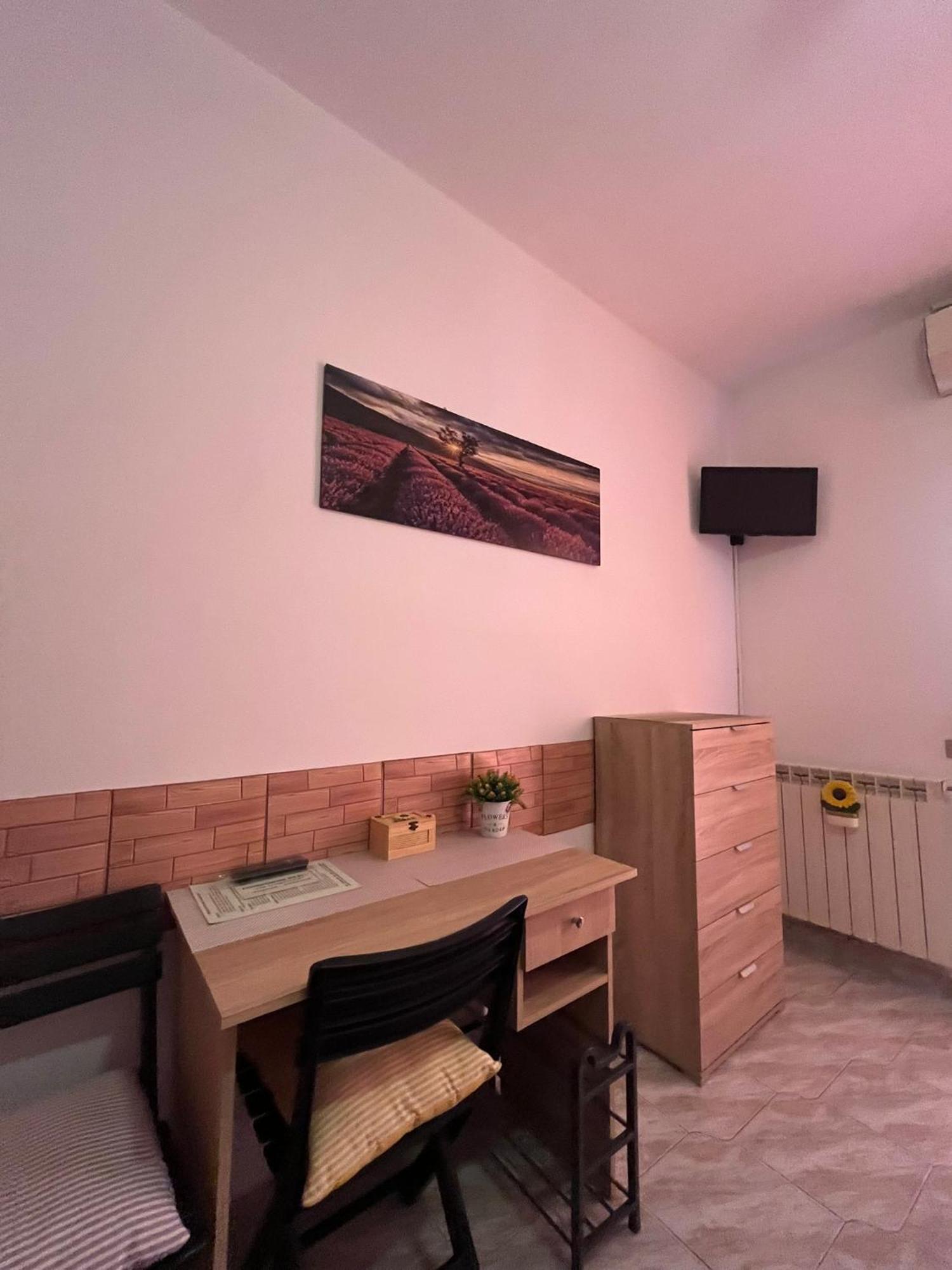 B&B Il Girasole Ortonovo Luaran gambar