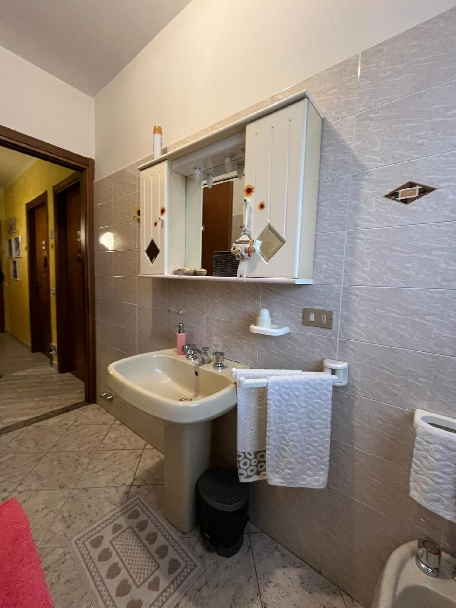 B&B Il Girasole Ortonovo Luaran gambar