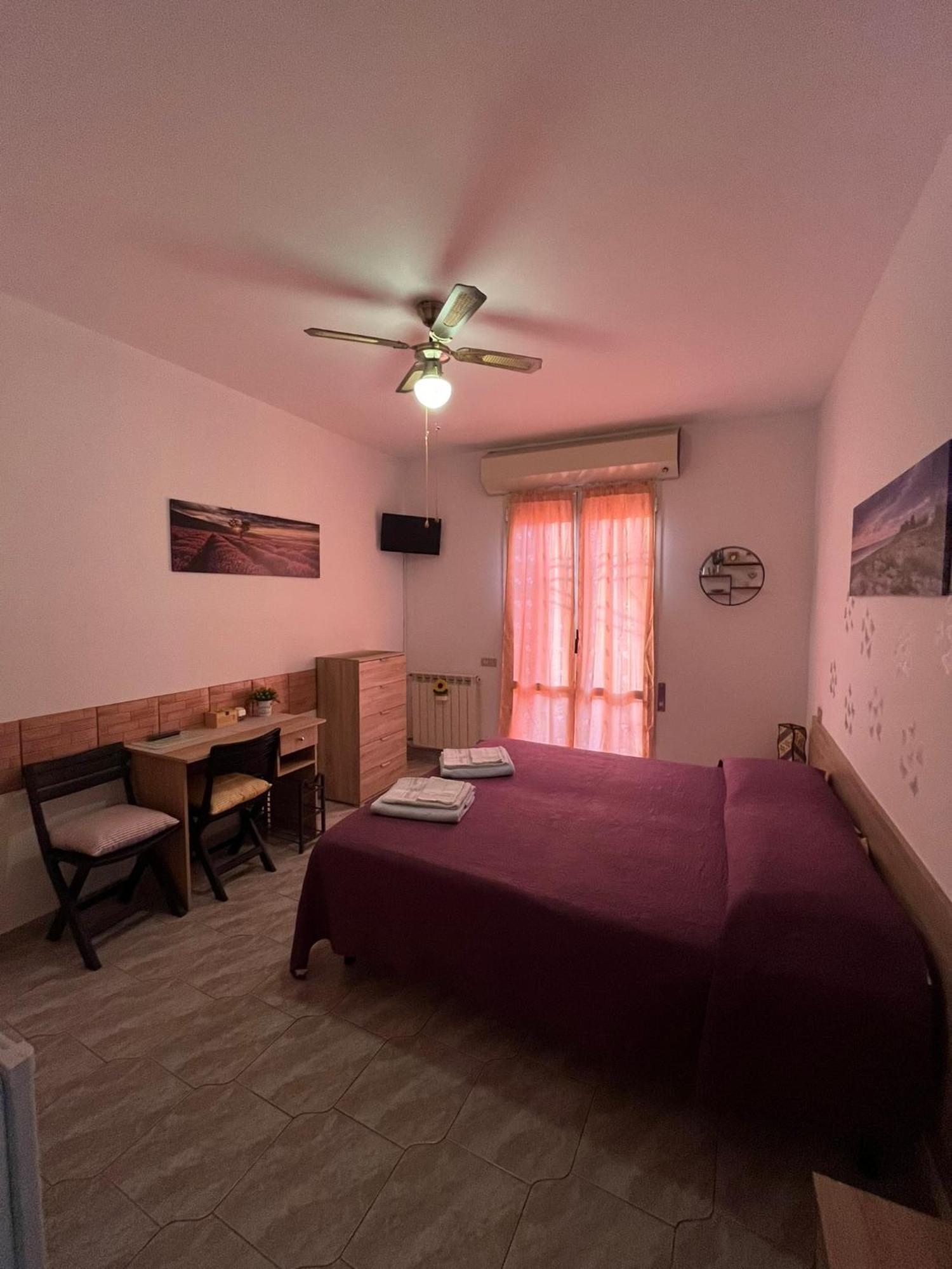 B&B Il Girasole Ortonovo Luaran gambar